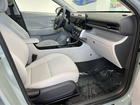 New 2026 Hyundai Kona SE image 17