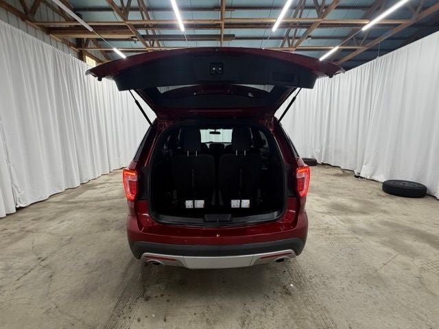 Used 2017 Ford Explorer XLT w/ Class II Trailer Tow Package AWD/4WD image 21