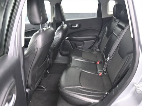 Used 2018 Jeep Compass Latitude w/ Popular Equipment Group image 10