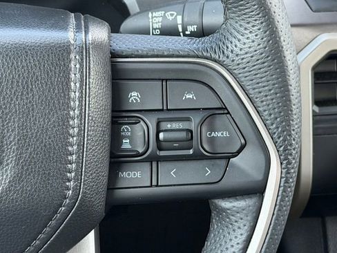 Certified 2025 Toyota Tacoma TRD Sport AWD/4WD image 28