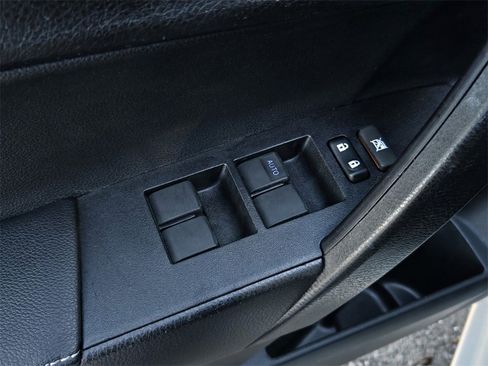 Used 2019 Toyota Corolla SE image 11