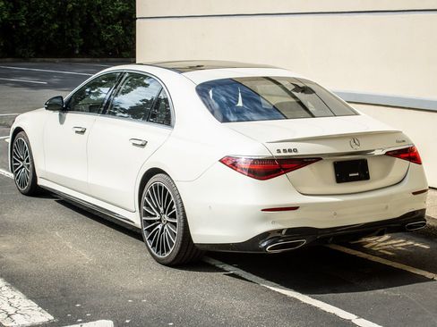 Used 2021 Mercedes-Benz S 580 4MATIC Sedan image 5