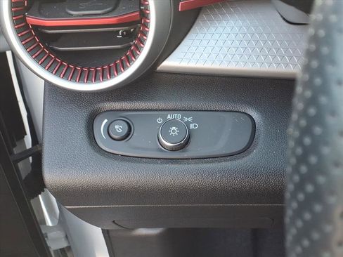 Used 2024 Chevrolet Trax RS w/ Driver Confidence Package image 21