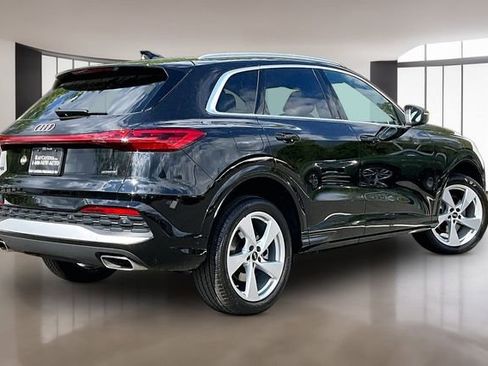 Used 2025 Audi Q5 Premium Plus w/ Premium Plus AWD/4WD image 5