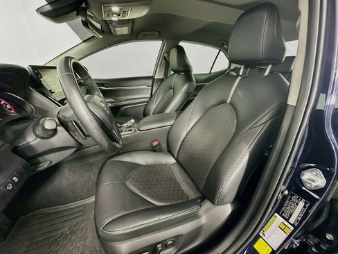 Used 2022 Toyota Camry XSE FWD image 22