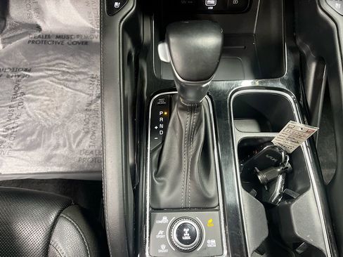 Used 2022 Kia Telluride EX w/ EX Premium Package image 17