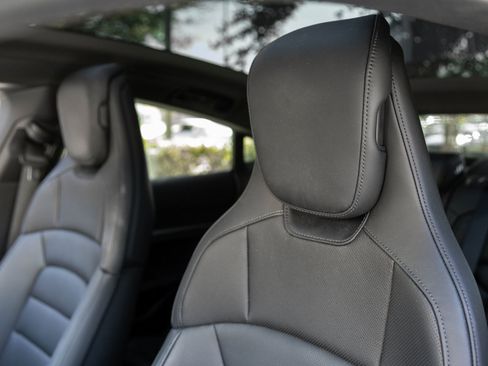 Certified 2025 Porsche Taycan image 24