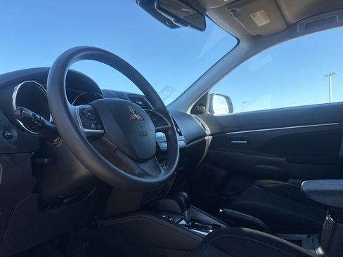 Used 2024 Mitsubishi Outlander Sport ES image 34