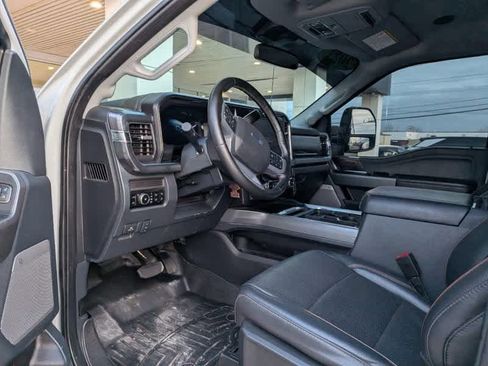 Used 2025 Ford F350 Lariat w/ Lariat Ultimate Package image 5