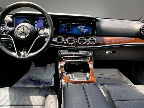 Used 2023 Mercedes-Benz E 350 4MATIC Sedan image 7