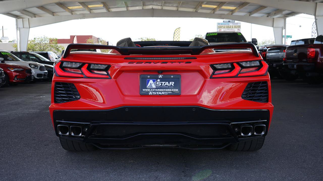 Used 2021 Chevrolet Corvette Stingray Premium Conv w/ Z51 Performance Package RWD image 4