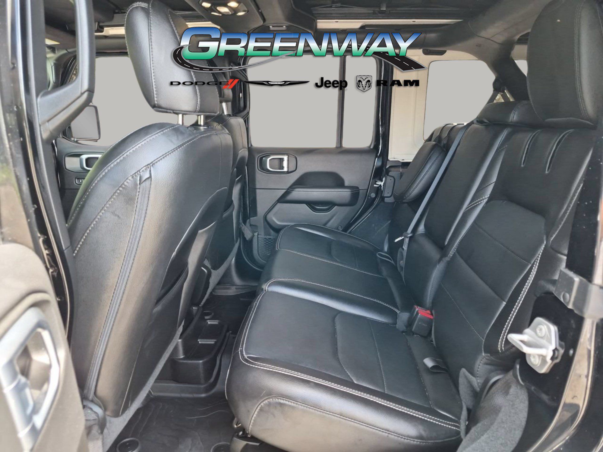 Used 2022 Jeep Wrangler Unlimited Sahara AWD/4WD image 12