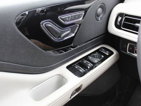 New 2026 Lincoln Aviator Reserve AWD/4WD image 19