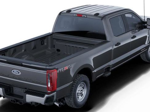 New 2025 Ford F250 XL w/ XL Off-Road Package image 3
