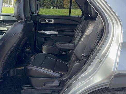 Certified 2022 Ford Explorer XLT w/ Equipment Group 202A image 12