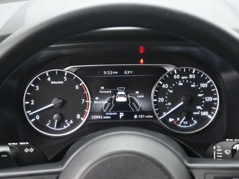Used 2024 Nissan Rogue SV FWD image 11