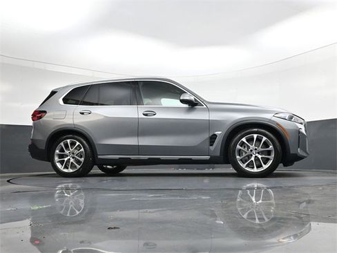 New 2026 BMW X5 xDrive50e image 27