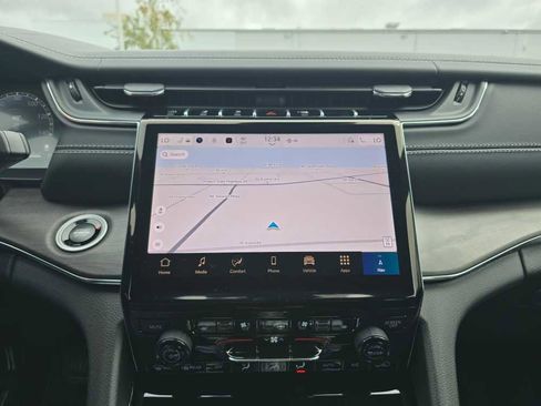 New 2025 Jeep Grand Cherokee L Overland w/ Luxury Tech Group IV image 12