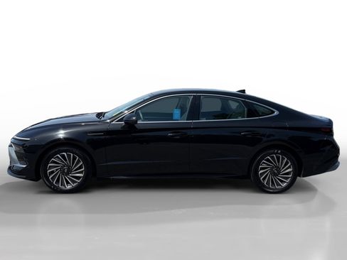 Certified 2025 Hyundai Sonata SEL FWD image 2