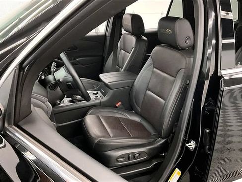 Used 2023 Chevrolet Traverse High Country FWD image 24