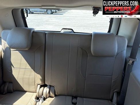 Used 2017 GMC Yukon SLE w/ SLE Value Package AWD/4WD image 18