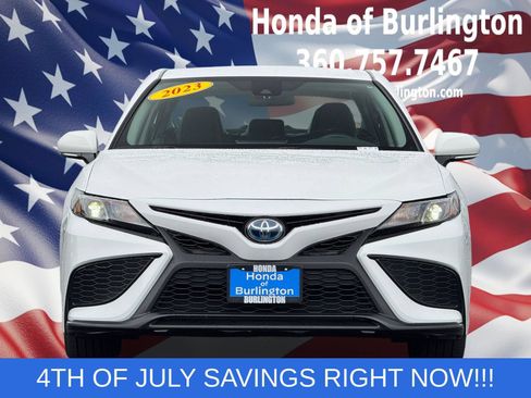 Used 2023 Toyota Camry SE w/ Cold Weather Package FWD image 10