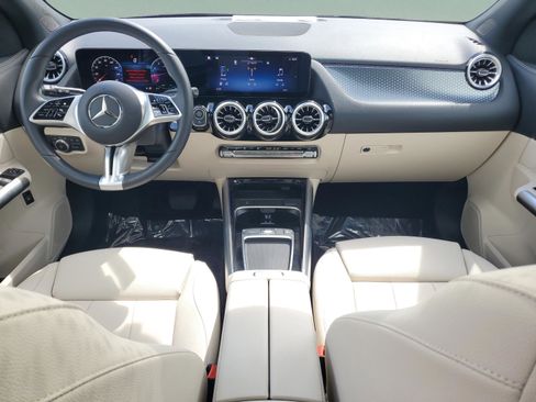 Used 2025 Mercedes-Benz GLA 250 image 27