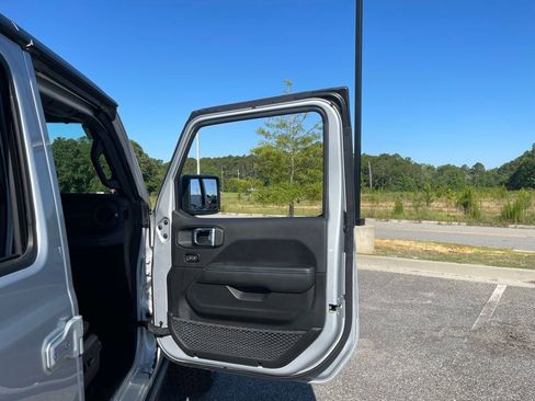 Used 2024 Jeep Wrangler Unlimited Rubicon 4xe w/ Safety Group AWD/4WD image 52