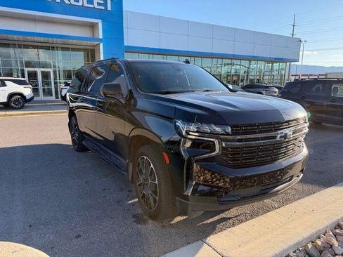 Used 2021 Chevrolet Suburban RST image 9