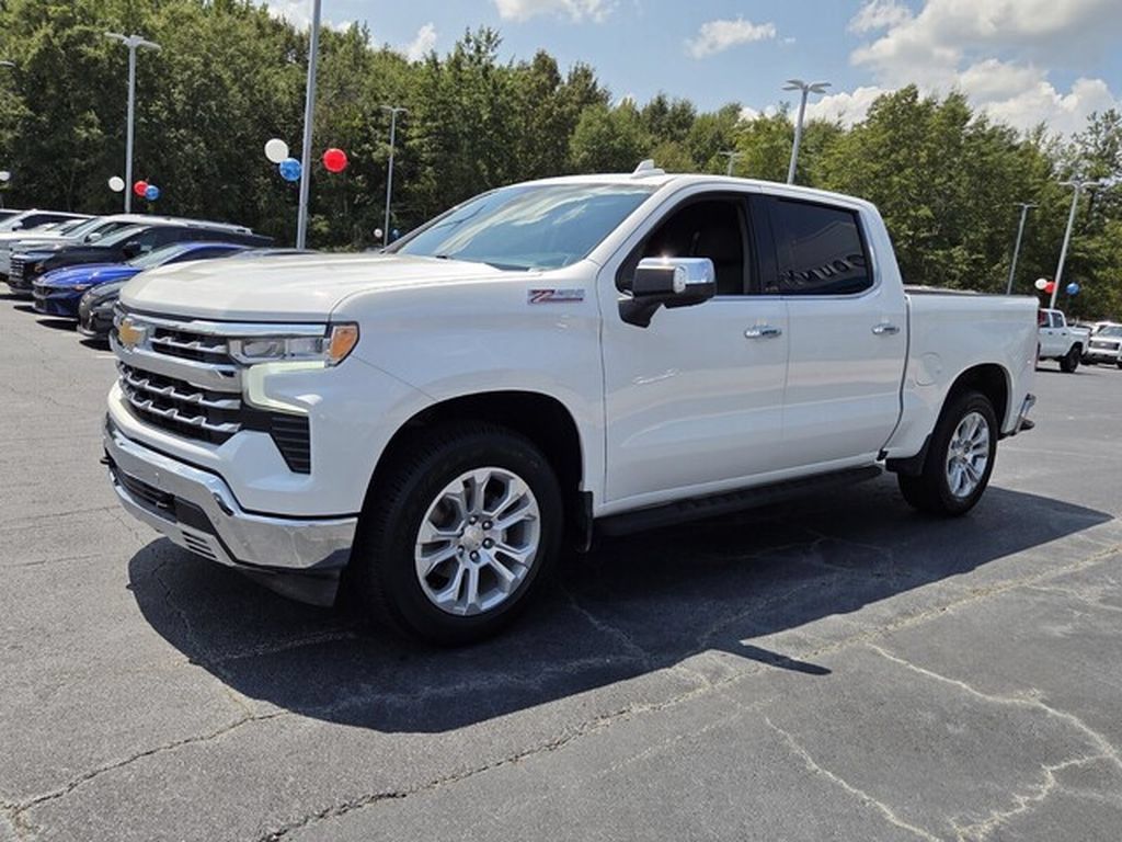 Used 2023 Chevrolet Silverado 1500 LTZ w/ LTZ Convenience Package II AWD/4WD image 3