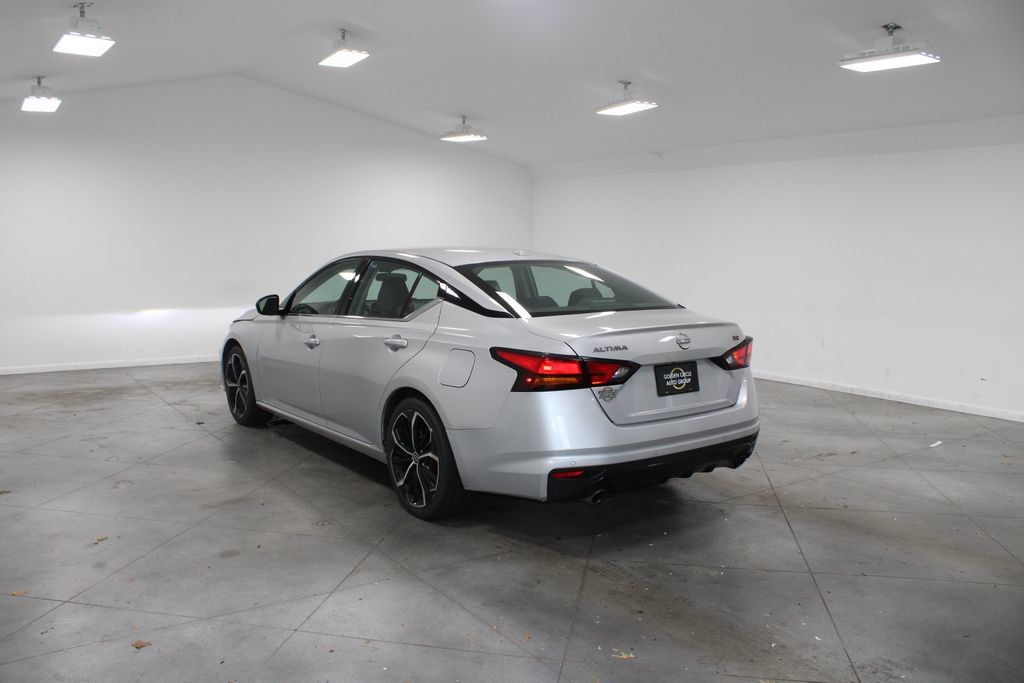 Used 2024 Nissan Altima 2.5 SR FWD image 7