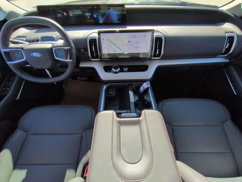 New 2025 Ford Expedition Max Active image 15