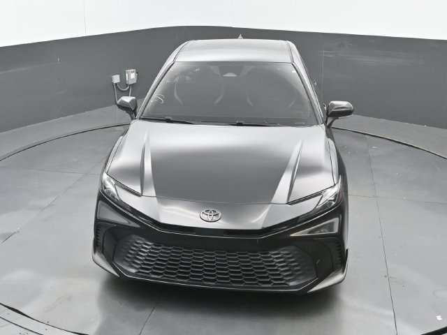 Used 2025 Toyota Camry SE FWD image 14