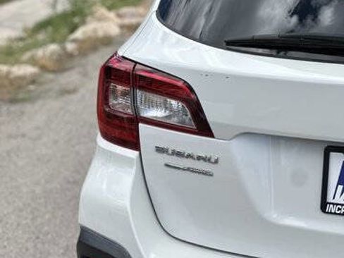 Used 2019 Subaru Outback 2.5i Limited AWD/4WD image 6