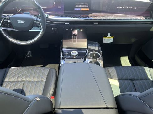 New 2026 Cadillac Escalade IQ Sport 1 w/ LPO, ONYX Package image 12