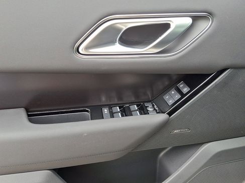 Certified 2026 Land Rover Range Rover Velar Dynamic SE image 19