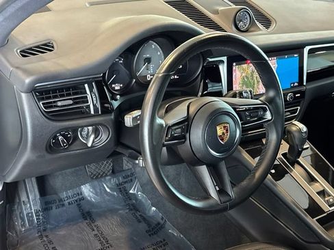 Used 2022 Porsche Macan S AWD/4WD image 19