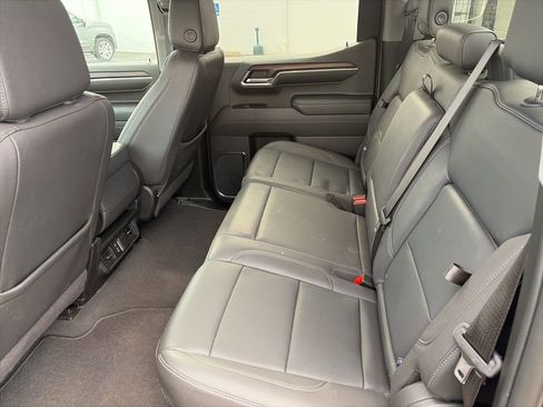 Used 2024 GMC Sierra 1500 SLT AWD/4WD image 15