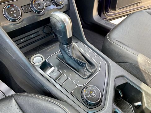 Used 2021 Volkswagen Tiguan SEL image 26