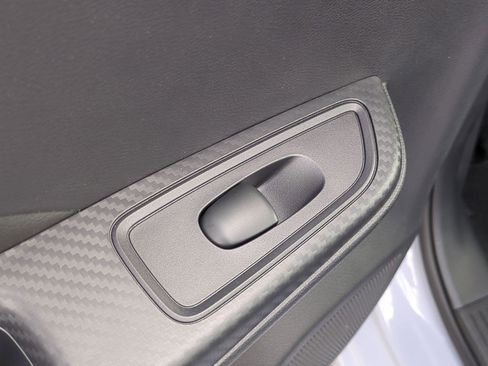 New 2025 Nissan Versa SR w/ Trunk Package image 24