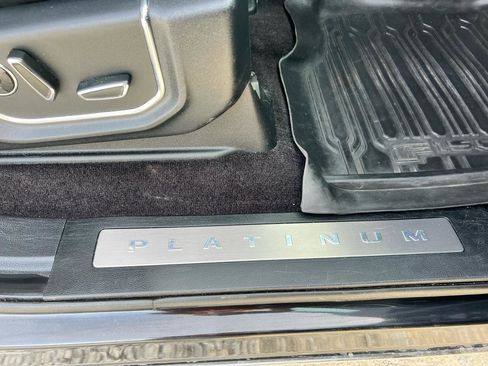 Used 2015 Ford F150 Platinum w/ Equipment Group 701A Luxury AWD/4WD image 17