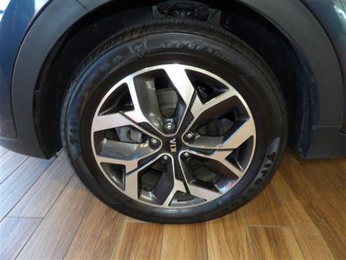 Used 2020 Kia Sportage EX image 10