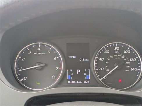 Used 2018 Mitsubishi Outlander SEL image 28