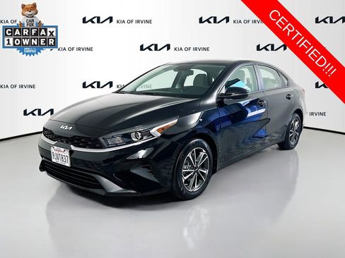 Certified 2023 Kia Forte LXS w/ LXS Technology Package FWD image 4
