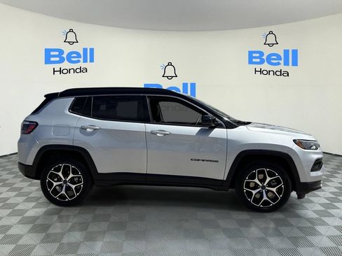 Used 2025 Jeep Compass Limited AWD/4WD image 5