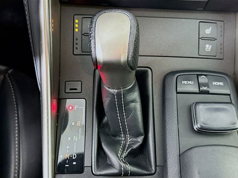 Used 2016 Lexus IS 300 4dr Sdn AWD image 25