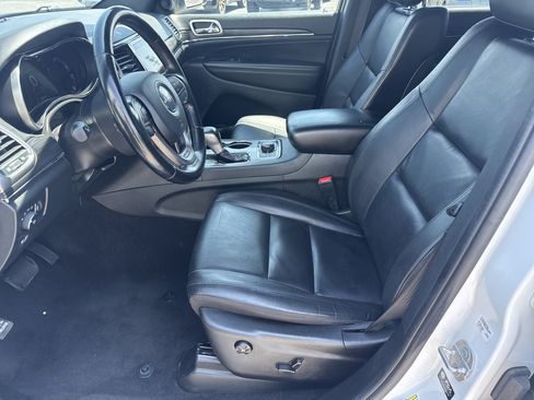 Used 2022 Jeep Grand Cherokee Limited AWD/4WD image 5