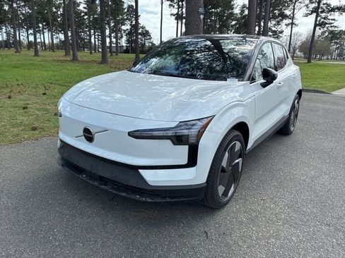 New 2026 Volvo EX30 Plus image 2