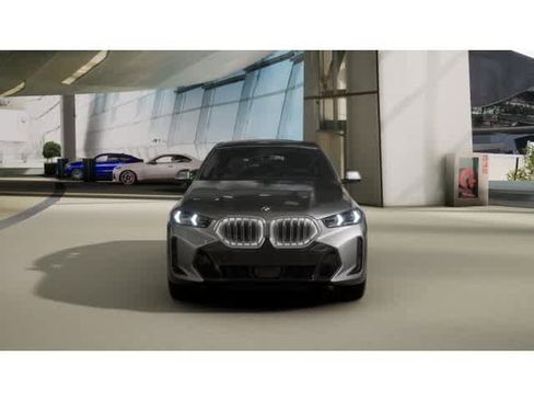 New 2026 BMW X6 xDrive40i w/ Climate Comfort Package image 3