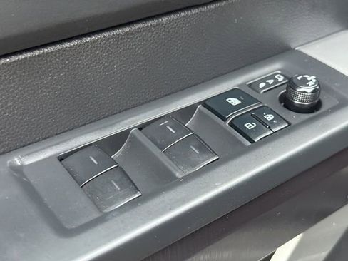 Used 2022 Toyota Tundra Platinum AWD/4WD image 21